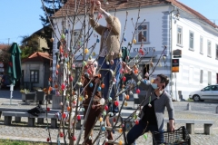 Ukrašavanje grada uz Uskrs
