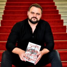 Kristian Novak gostuje u petak u Klanjcu