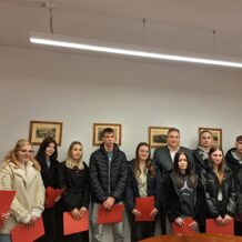 Dodijeljeni ugovori za učeničke i studentske pomoći